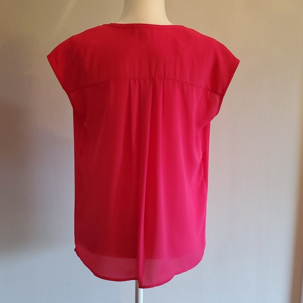 Pleione Sleeveless bright pink top - Picture 2 of 4
